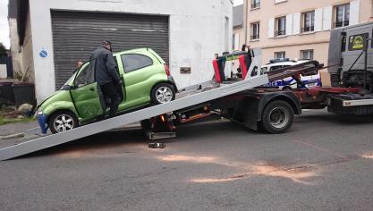 Deux voitures sont entrées en collision au niveau du croisement des rues de Mulhouse et Quentin-Barré.